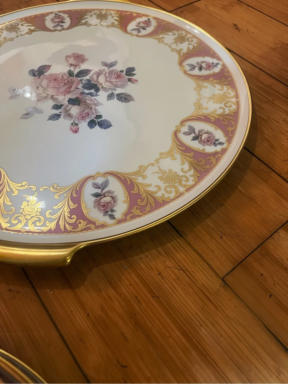 Mid-Century, 19-piece porcelain, Gold gilt tea/cake set by Kaiser, Germany